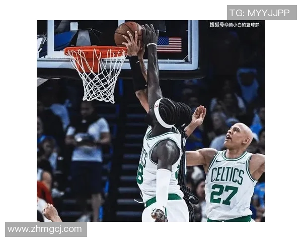 连续8场30+!布朗全场20投13中得到30分4抢断 连续8场30+!布朗全场20投13中得到30分4抢断